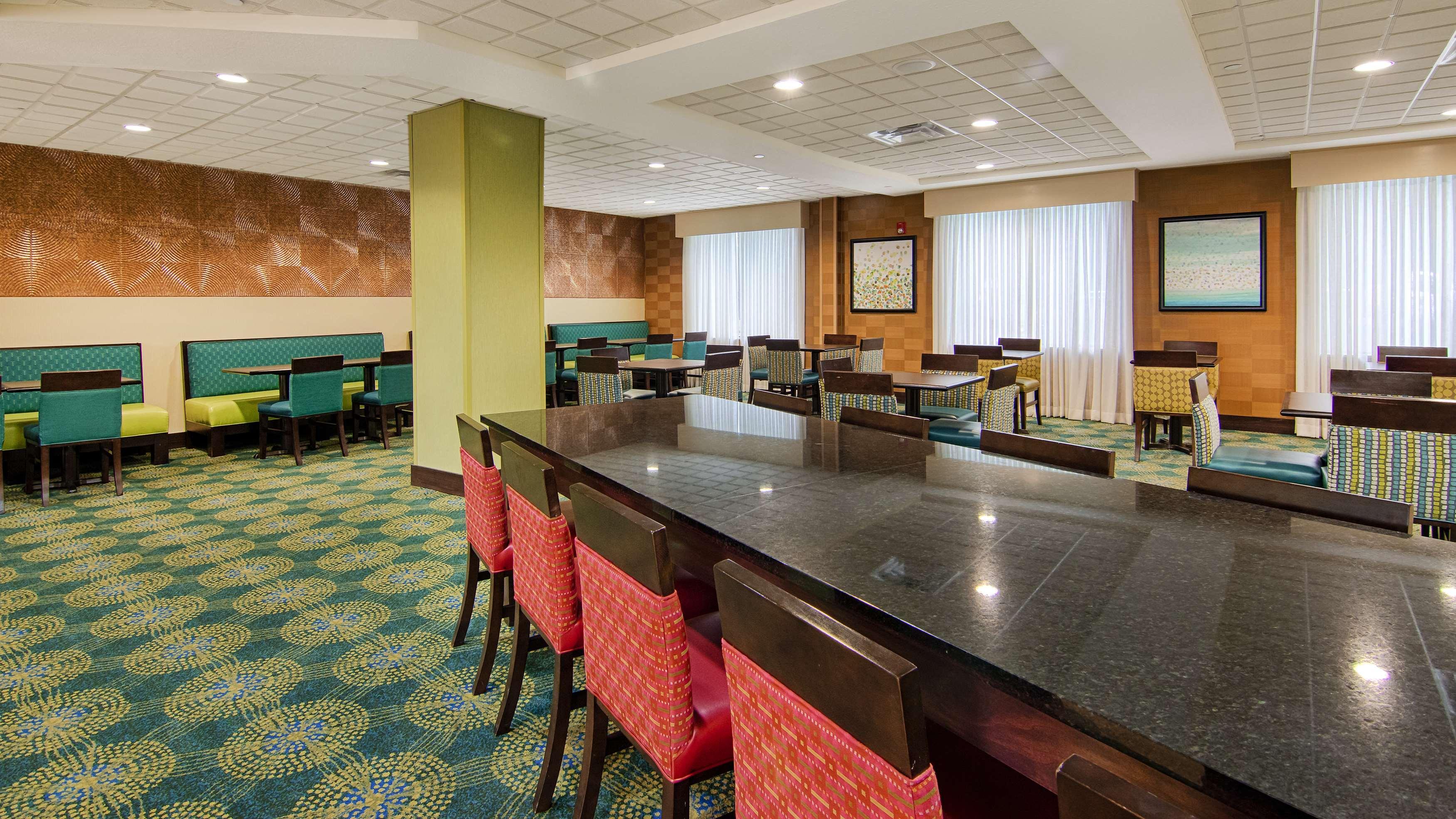 Spark By Hilton Savannah 3*