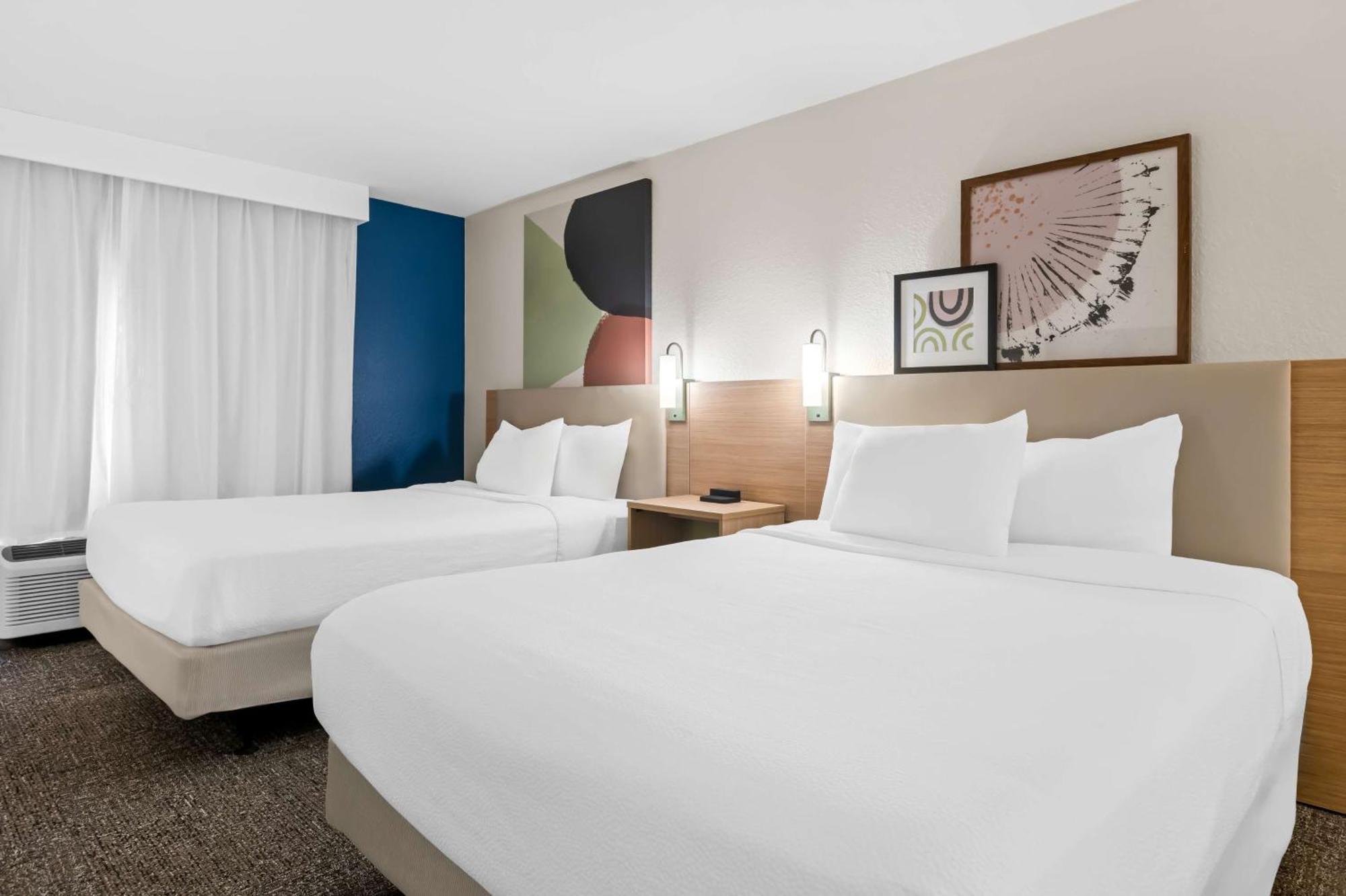 Hotel Spark By Hilton Savannah 3*