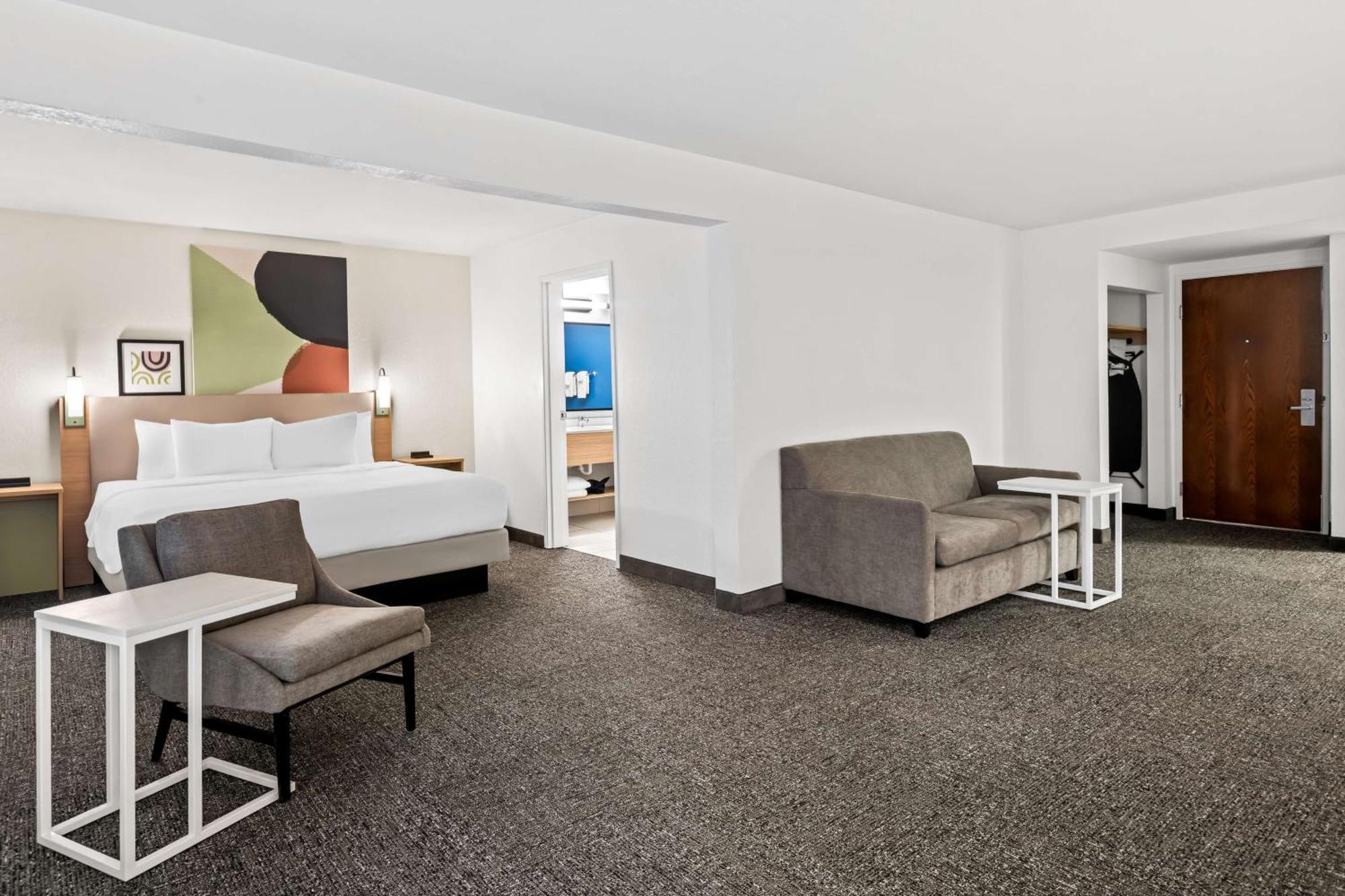 Hotel Spark By Hilton Savannah